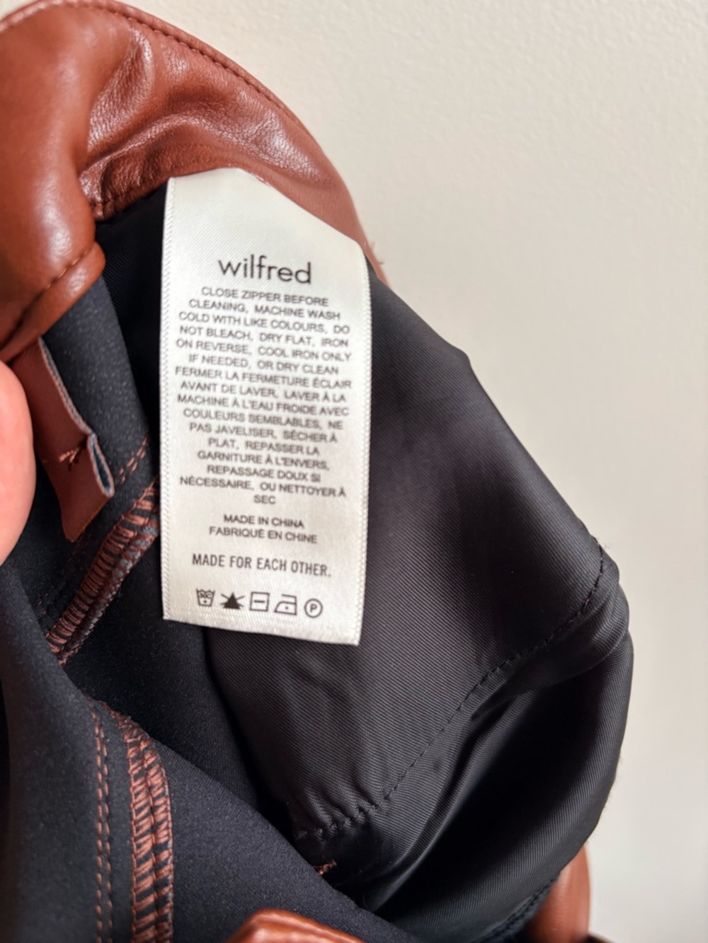 Aritzia Wilfred Faux Leather Straight Leg Pants - Picture 4 of 4